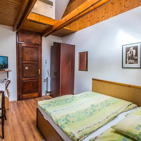 Szent Kristof Panzio Bed & Breakfast