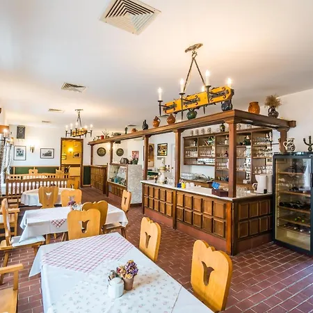 Szent Kristof Panzio Bed & Breakfast Esztergom
