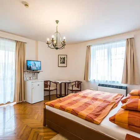 Frühstückspension Szent Kristóf Panzió