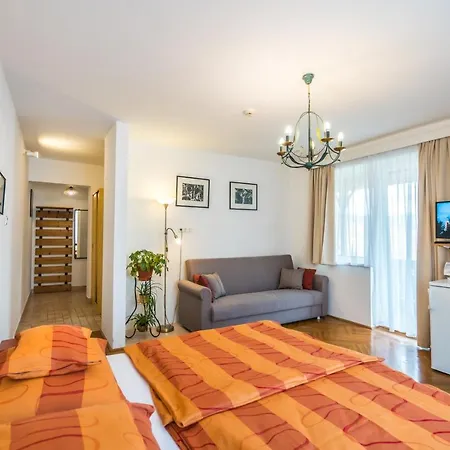 Szent Kristof Panzio Bed & Breakfast Esztergom