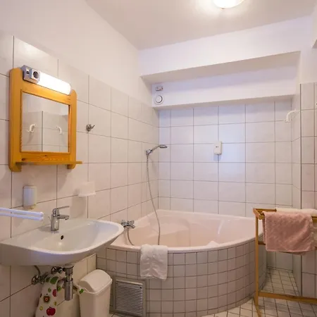 Szent Kristof Panzio Bed & Breakfast 3*